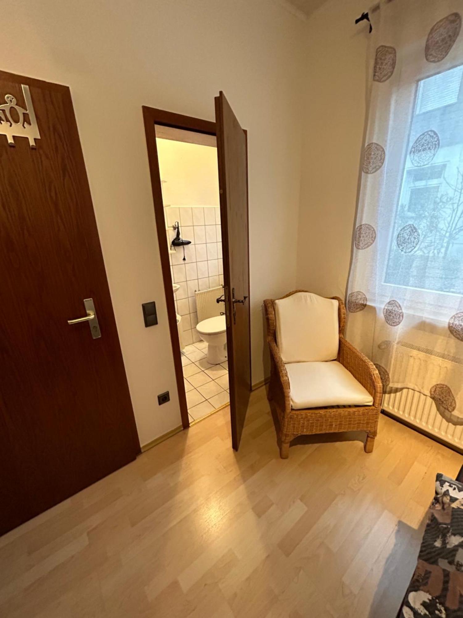 Privatzimmer Haus Gruenewald Solingen Extérieur photo